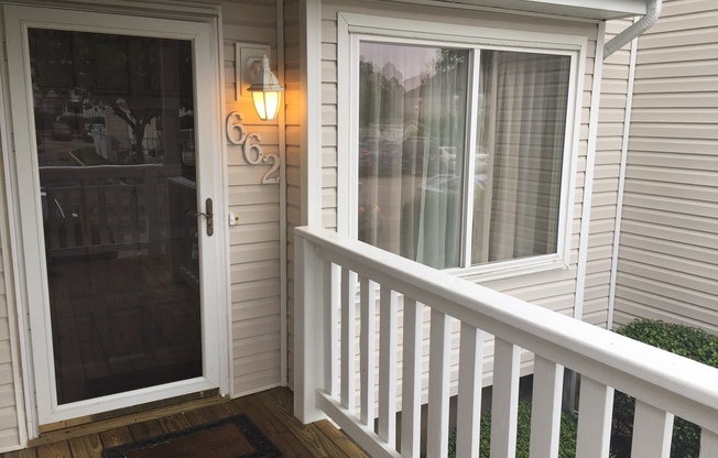 Beautiful Condo close to the oceanfront!!