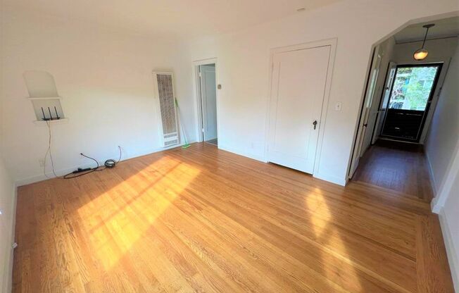 Studio, 1 bath, 525 sqft, $1,975