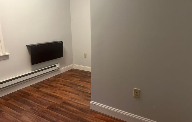 2 beds, 1 bath, $1,195, Unit Apt. #2