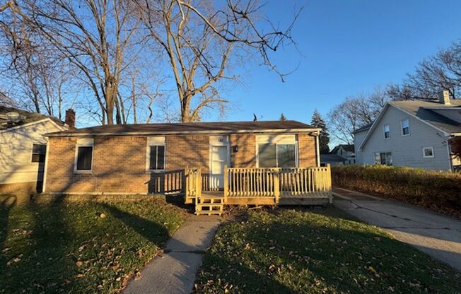 Amazing 4 bedroom brick home in bustling Mt Clemens