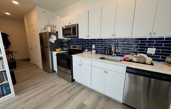 1600 West Hunting Park - Residential