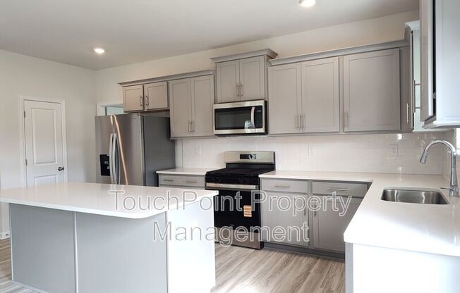 1404 SECREST CMNS DR