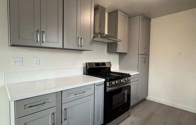 3540 & 3540 1/2 6th St