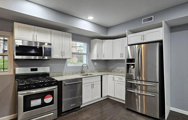 Newly Renovated Anacostia Home with backyard space