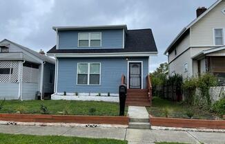 908 E 12 AVE