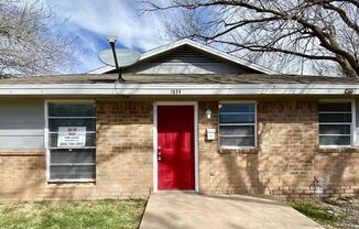 $0 First Month's Rent / $0 Deposit at Move-in