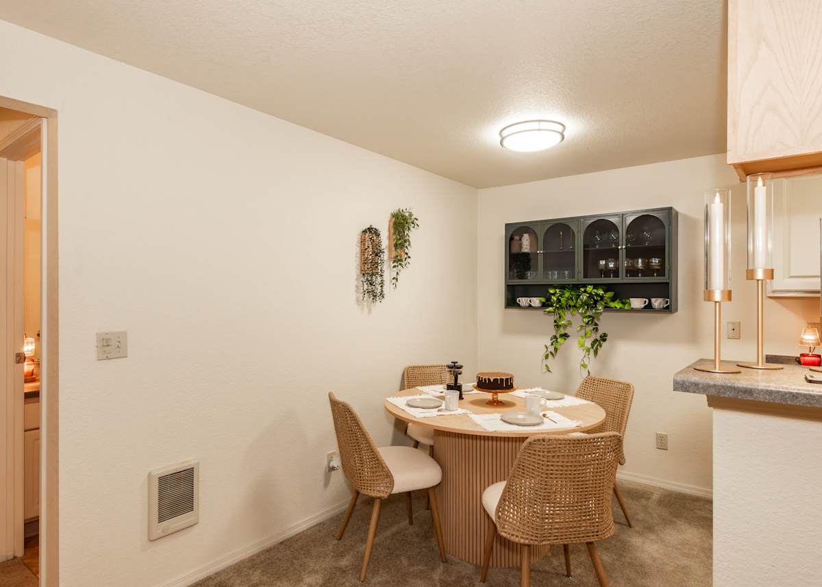 Welcome to King's Court | Apartments in Beaverton