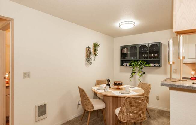 Welcome to King's Court | Apartments in Beaverton