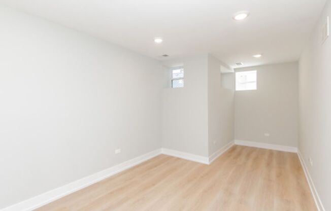 AFFORDABLE, Newly Renovated, 1-Bed/1-Bath, Parking Available MUST MAKE LESS THAN $43,000/YEAR INCOME TO APPLY