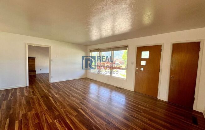 919 PANORAMA DR