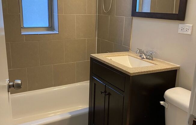 1 bed, 1 bath, 660 sqft, $1,375, Unit 304