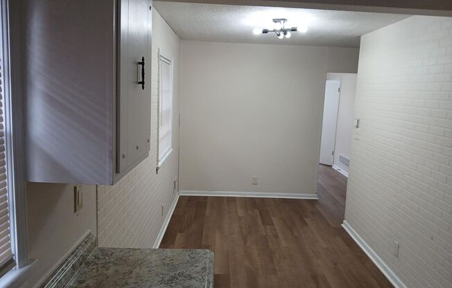 4 beds, 1 bath, $1,100