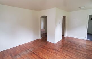 2 beds, 1 bath, $895