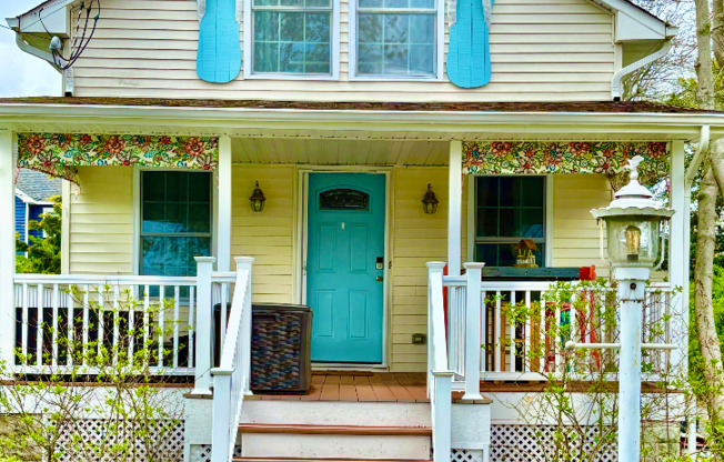 2107 MAIN ST