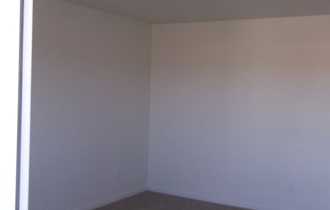 205 Hunters Way Apartments