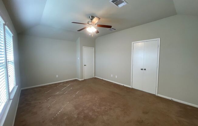 625 26th Ave N **Ask about our NO SECURITY DEPOSIT option!**