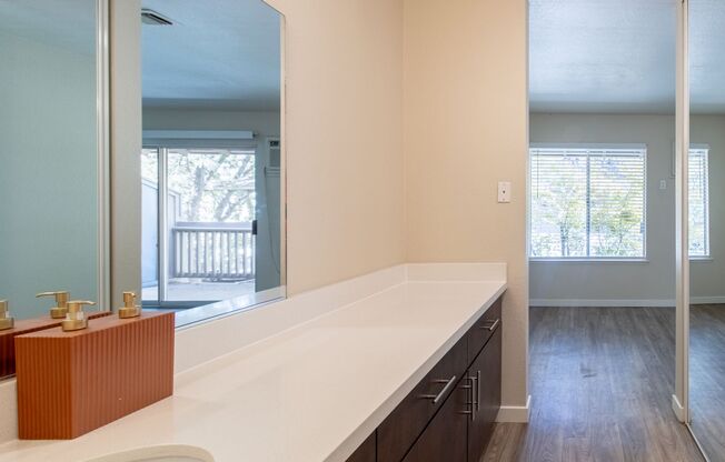 Studio, 1 bath, 360 sqft, $1,425, Unit 65