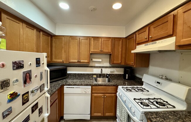 1057 W Belden Ave 2A