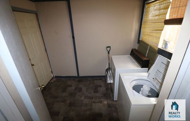 3 beds, 1 bath, $1,400