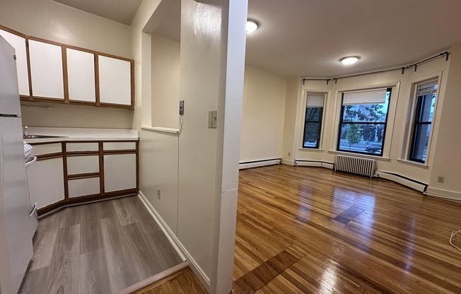 2 beds, 1 bath, 800 sqft, $2,995, Unit 26