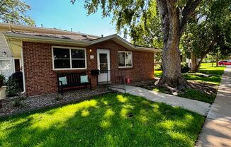 Beautifully Updated 2-Bedroom Townhome in Denver, CO!!