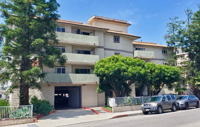 4225 INGLEWOOD