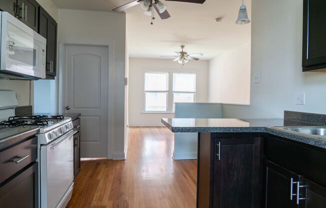 1 bed, 1 bath, 530 sqft, $1,625, Unit 4732-1A