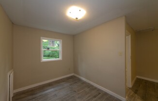 3 beds, 1 bath, $1,300