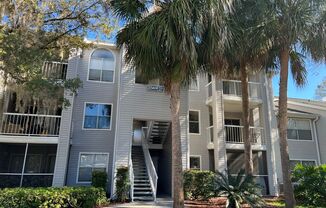 Lake Mary Condo ~ New Paint, Laminate Flooring, Fantastic Amenities!