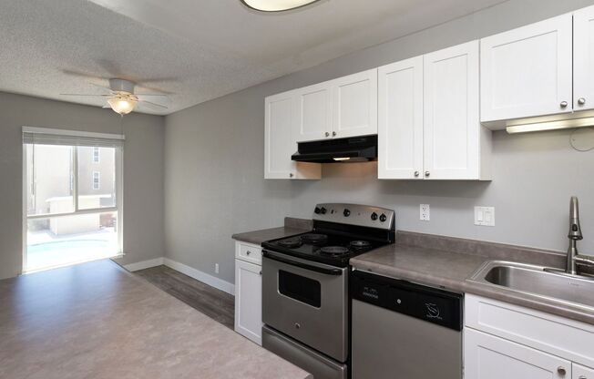 2 beds, 1 bath, 925 sqft, $2,450, Unit 219