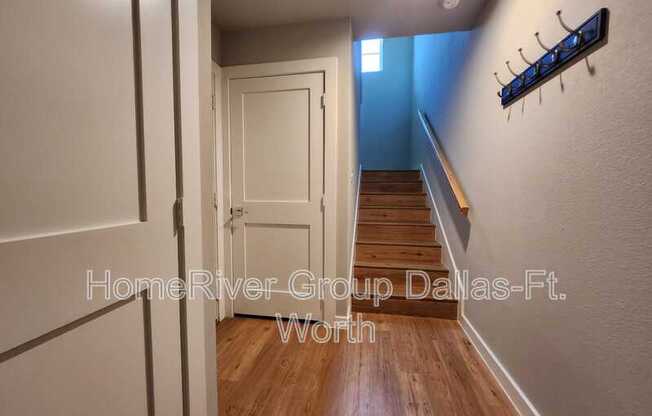 2 beds, 2 baths, 1,400 sqft, $1,499