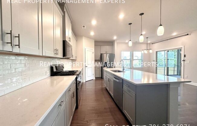 3012 STRIPED MAPLE CT