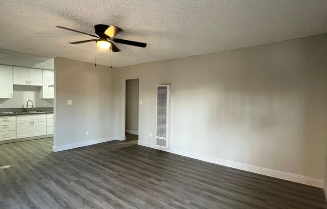 2 beds, 1 bath, $2,450, Unit 03