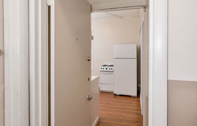 1 bed, 1 bath, 334 sqft, $1,395, Unit 302