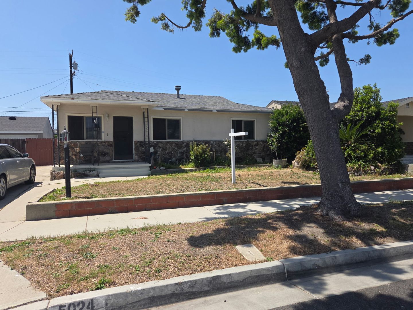 Hawthorne Wiseburn area 3 bdrm 3 ba. home for lease!