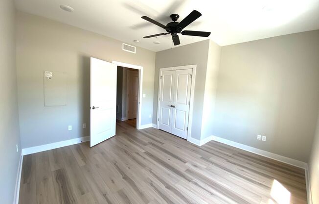 2 beds, 1 bath, 880 sqft, $1,600, Unit 4601 #211 (#109)