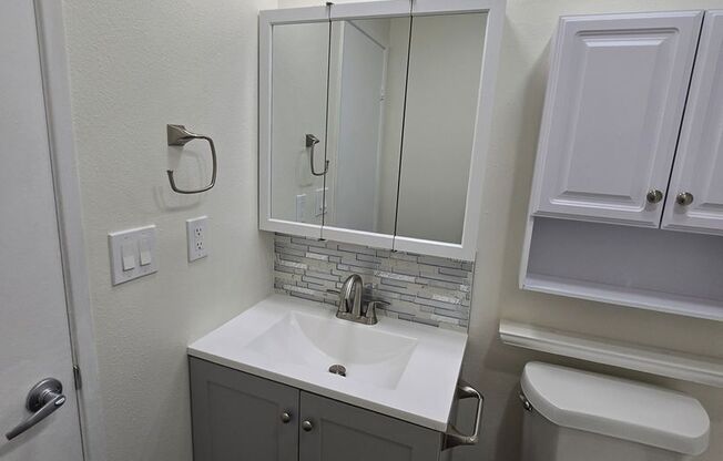 1 bed, 1 bath, 650 sqft, $2,098, Unit 301