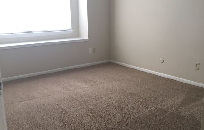 3 beds, 1.5 baths, 1,160 sqft, $1,600, Unit 1116