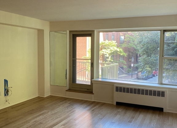 1 bed, 1 bath, 625 sqft, $3,500, Unit 207