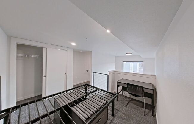 1 bed, 1 bath, 496 sqft, $1,450, Unit 512