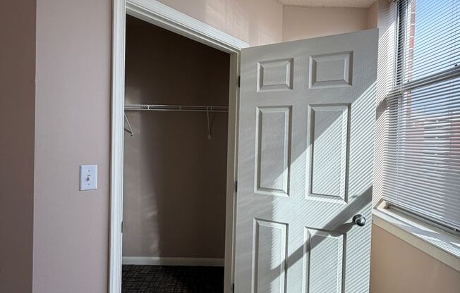 1 bed, 1 bath, 800 sqft, $2,038, Unit T710