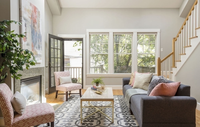 15 YORK PL