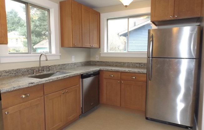 2 beds, 1 bath, $2,950