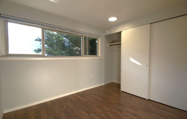 1 bed, 1 bath, 350 sqft, $1,195, Unit 208