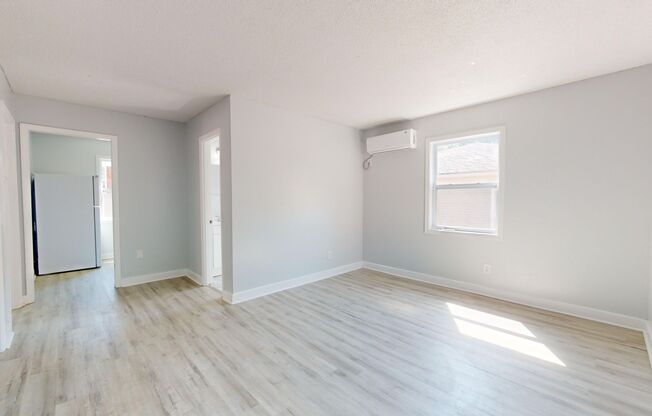 One-Month Free Move in Special plus 1/2 off your Security Deposit - 2 Bed/1 Bath Stand Alone Home in CLT!