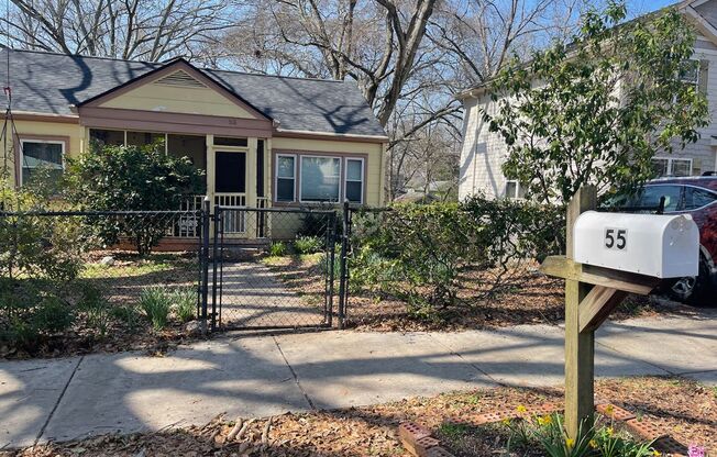 Private Basement Studio Apartment in Kirkwood.