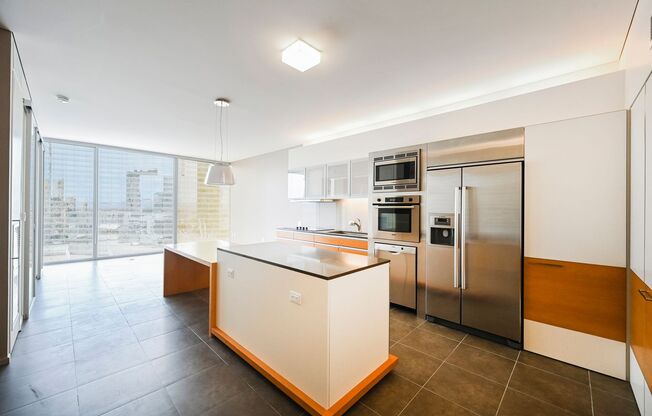 1 bedroom in the heart of City Center on the Las Vegas Strip!