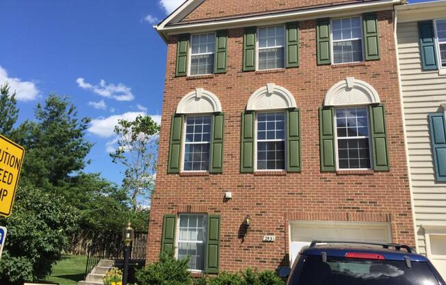 2531 JAMES MAURY DR