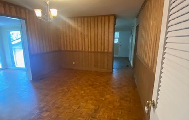 3227 Cliffdale ~ Murray Hill