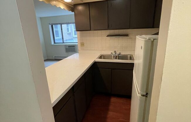 Studio, 1 bath, 400 sqft, $1,425, Unit 421-#401
